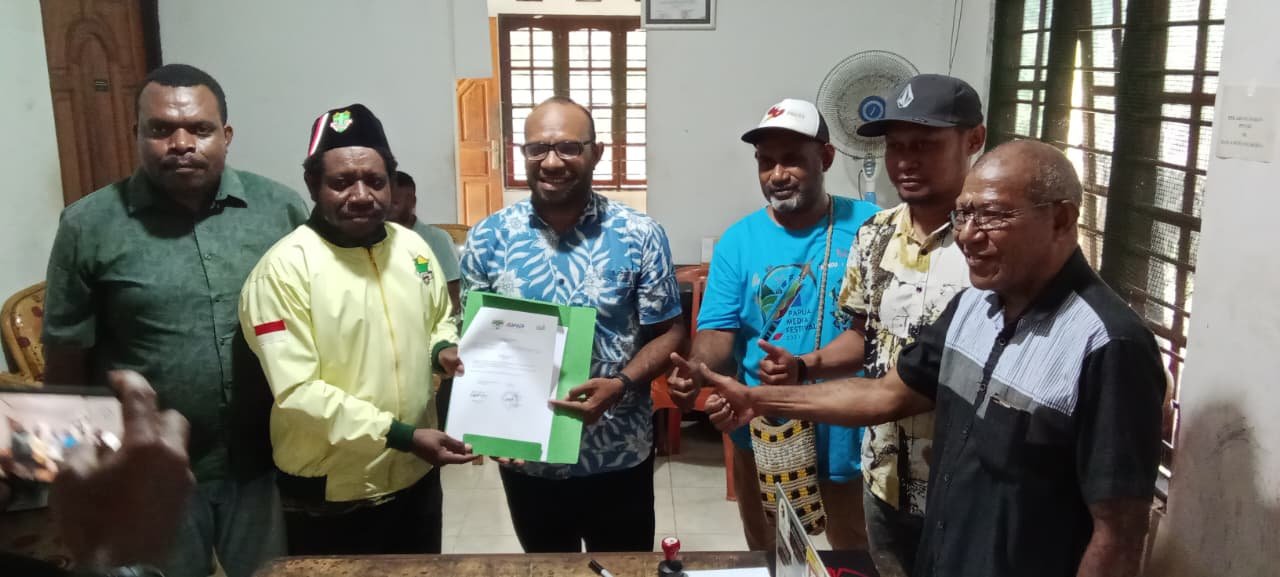 AWP dan Pemuda Katolik Komda Papua Teken MoU Penyelenggaraan Sekolah Jurnalistik