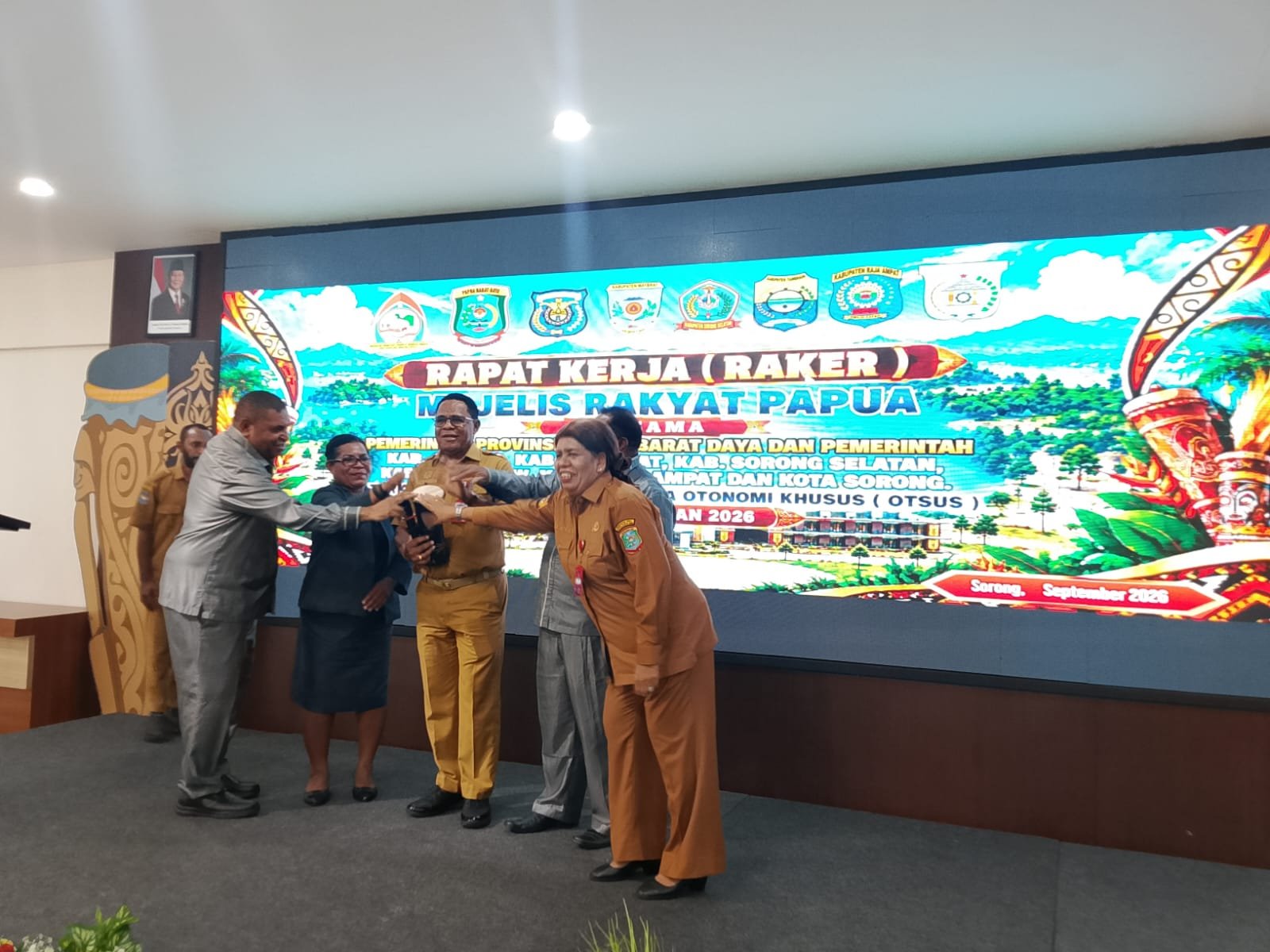 Pertama Kali, MRP PBD Gelar Raker Bersama Bapperida Provinsi dan Kabupaten/Kota untuk Sinergitas Dana Otsus