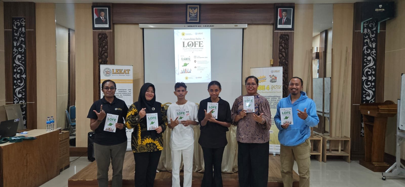 UPA Pengembangan Karir Kewirausahaan Uncen dan LEKAT Papua Launching Buku LOFE: “Revolusi Dimulai dari Piring Makan”